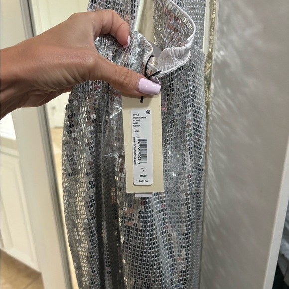 Alice & Olivia Halter neck silver sequin gown - Picture 5 of 5